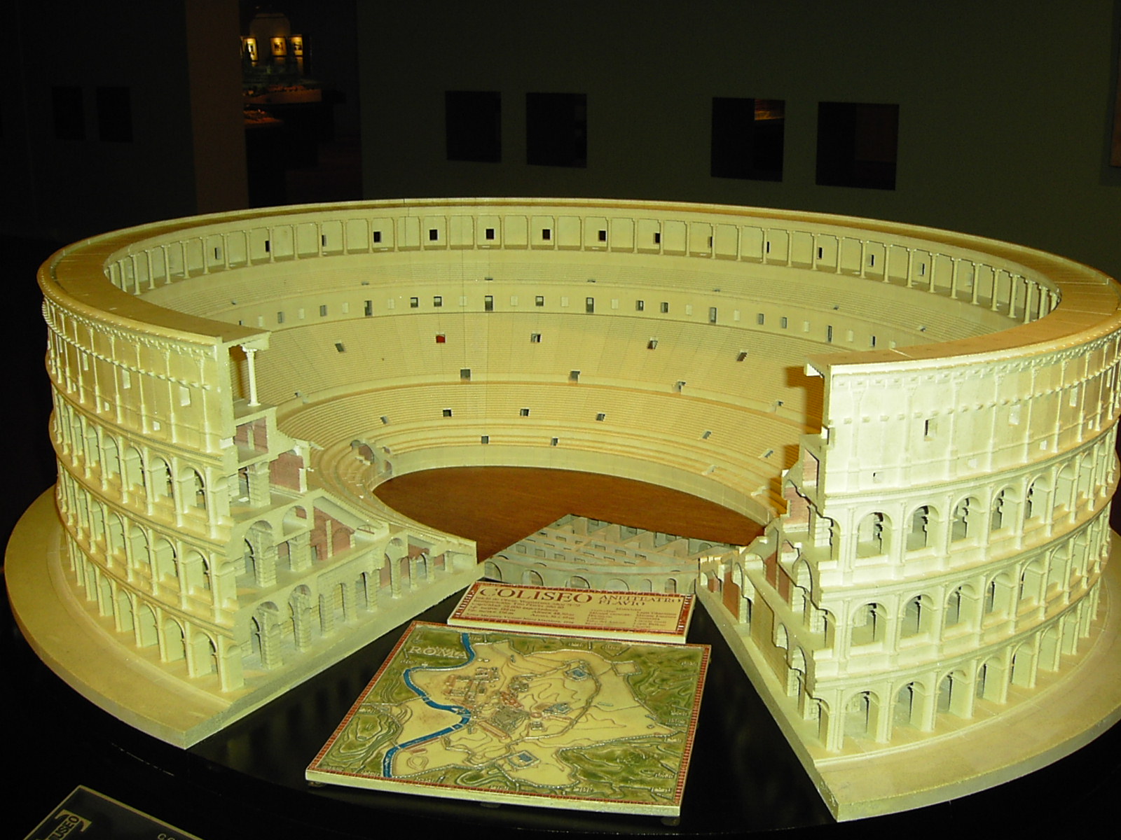 Riproduzione in scala del Colosseo.